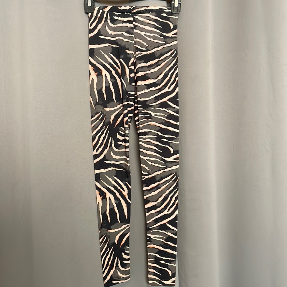 ✨$4 SALE BDG Super Soft Pattern Leggings Size XS